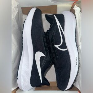 Nike AIR ZOOM PEGASUS 39